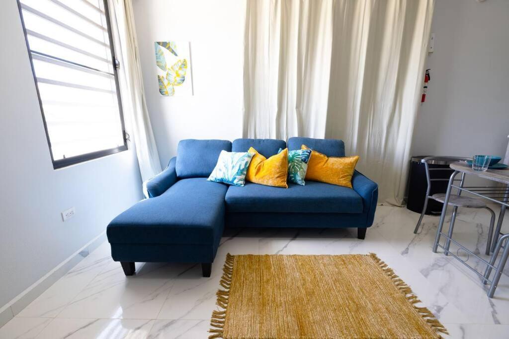 Ramey Cir D, Near Airport, Beaches W/King Bed. 아과디야 외부 사진